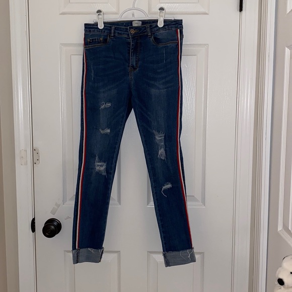 GRUNT Distressed Skinny Jeans NWOT - Picture 3 of 10
